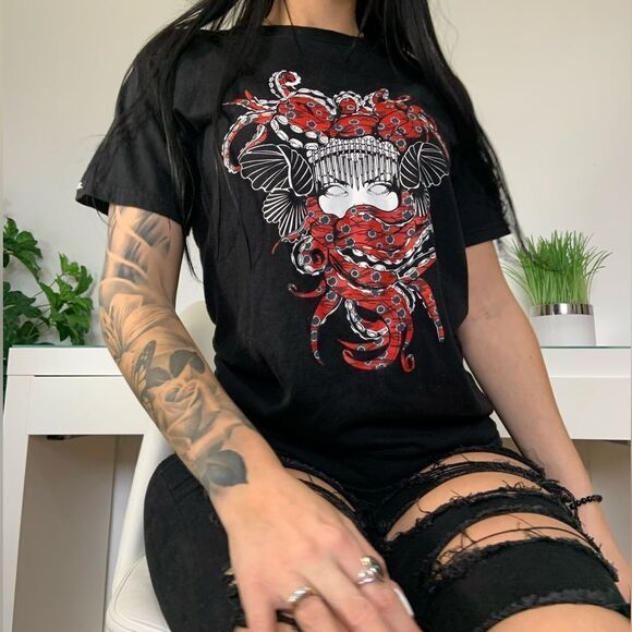 COPY - Crooks and castles graphic tee - Picture 2 of 6